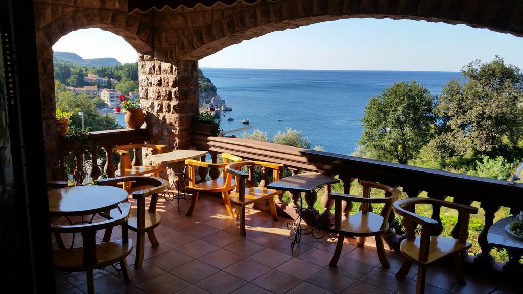 Villa Sara Guesthouse 스베티스테판 외부 사진