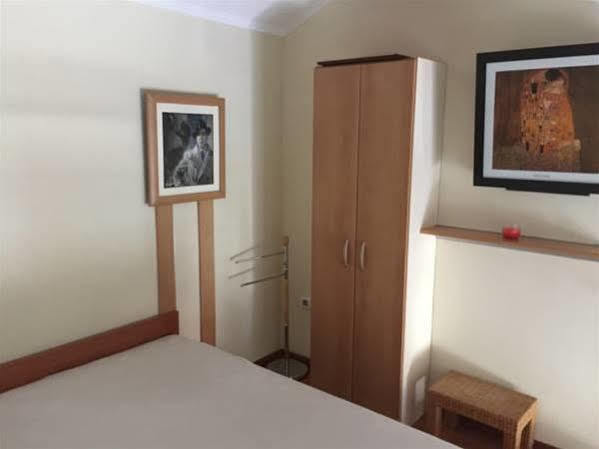 Villa Sara Guesthouse 스베티스테판 외부 사진