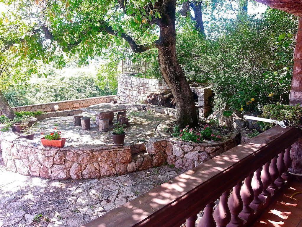 Villa Sara Guesthouse 스베티스테판 외부 사진