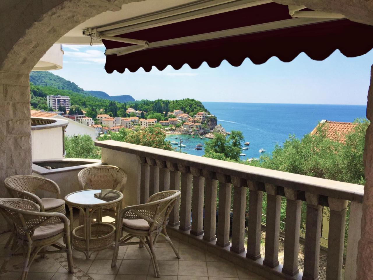 Villa Sara Guesthouse 스베티스테판 외부 사진