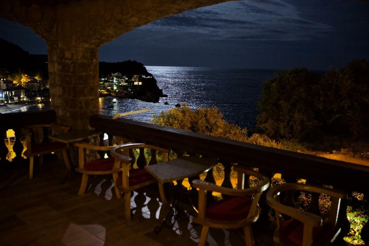 Villa Sara Guesthouse 스베티스테판 외부 사진