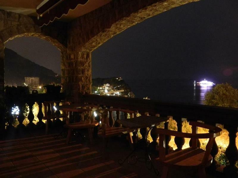 Villa Sara Guesthouse 스베티스테판 외부 사진